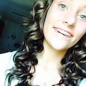 Meet your Posher, Deidre