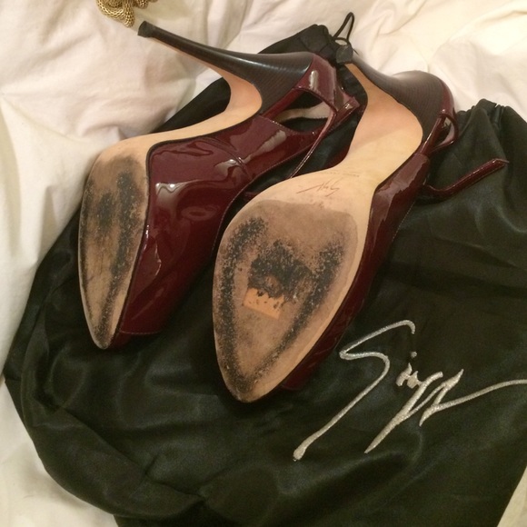 ✂️$✂️ ZANOTTI Heels 🎉 HP-Best in Shoes & Boots - Picture 3 of 4