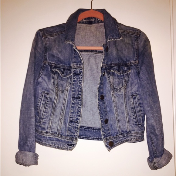 American Eagle Cropped Denim Jacket (sz. S)