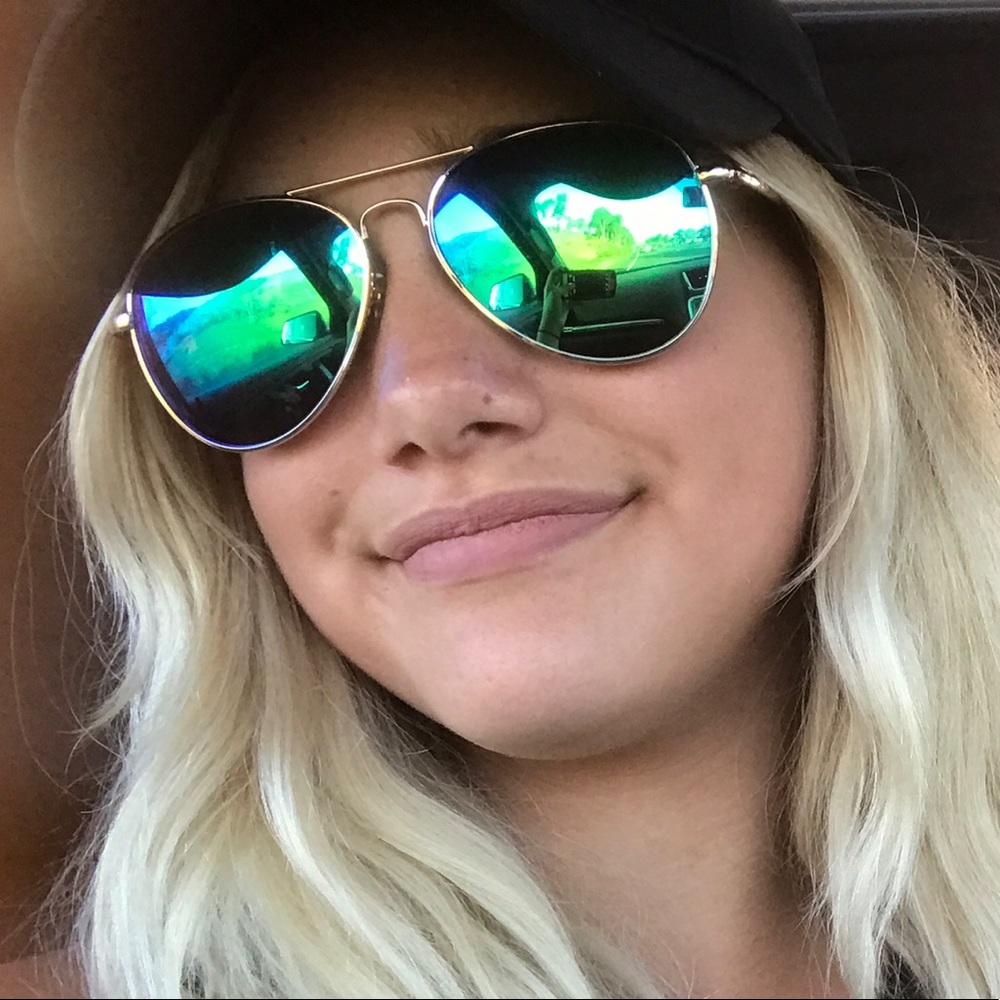 Meet your Posher, Kashaeda