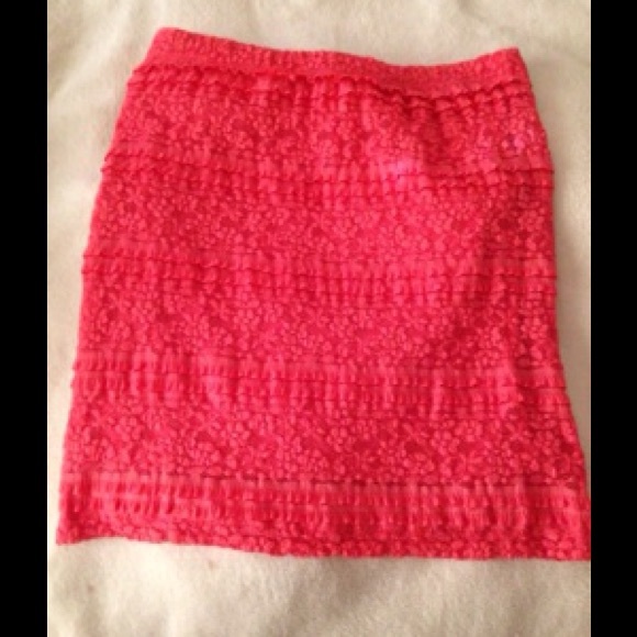 FOREVER 21 pink lace pencil skirt
