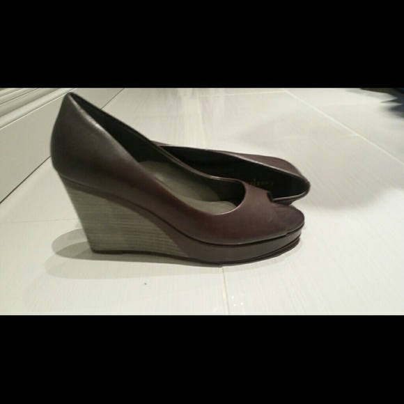 NWOT Cole Haan wine grey leather wedge