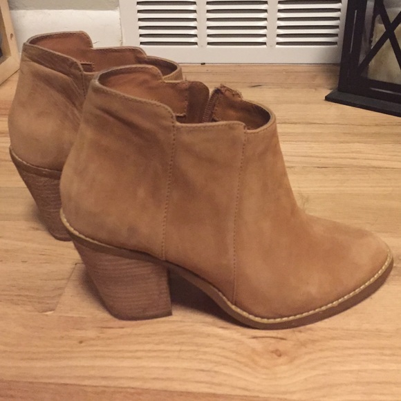 Kelsi Dagger Shoes - Kelsi Dagger Tan Booties