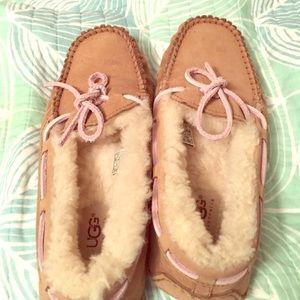 Practically brand new Ugg slippers size 6