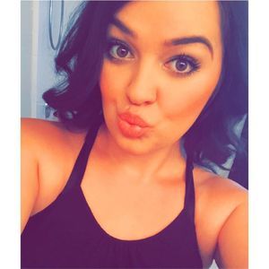 Meet your Posher, Amna