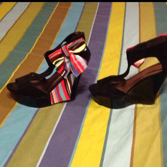 BEAUTIFUL wedge heals