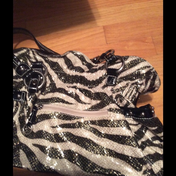 Purse - Picture 2 of 3