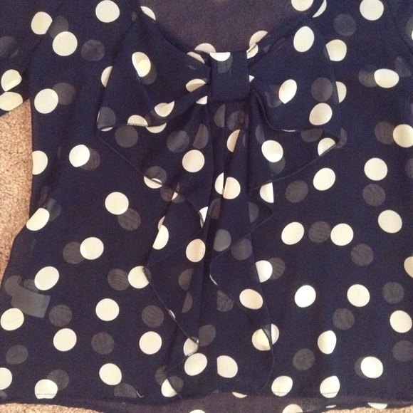 Blue and white 3/4 sleeve chiffon top - Picture 3 of 4