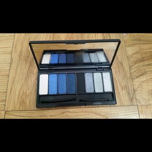 Kat Von D eyeshadow palette