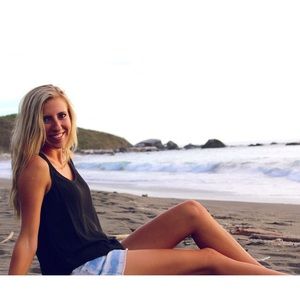 Meet your Posher, Christina