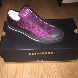 SNEAKERS!! Converse