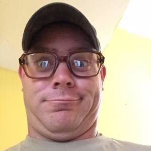 Meet your Posher, Casey