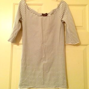 3/4 quarter length shirt