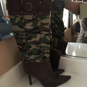 Camouflage Boots