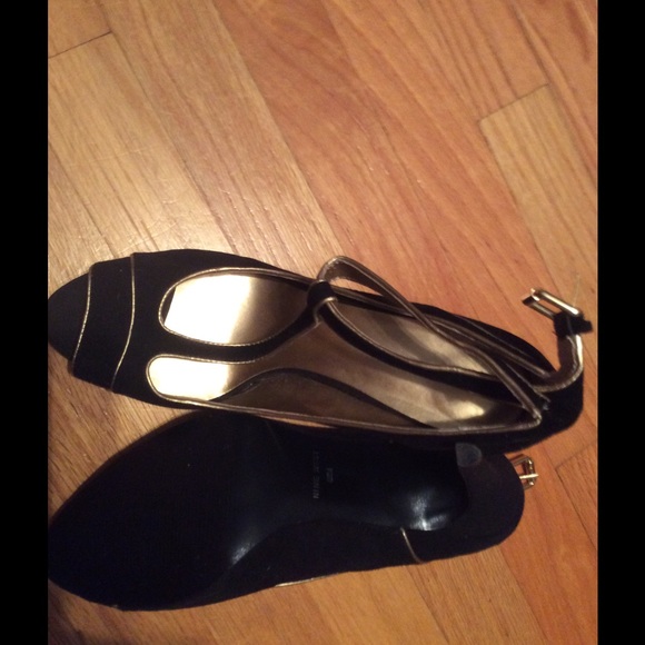 Ladies Heels - Picture 2 of 2