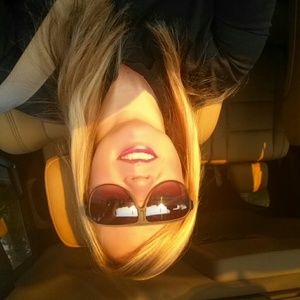 Meet your Posher, Nikki