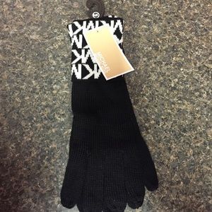 NWT Michael Kors gloves