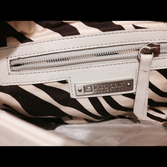 Linea Pelle Alyssa Collection Clutch! - Picture 8 of 15