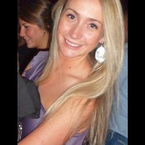 Meet your Posher, Adrienne