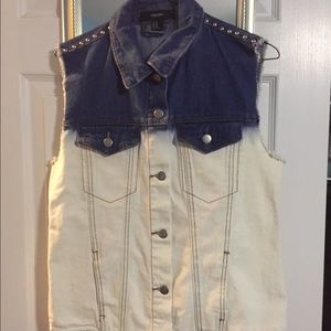 Sleeveless Cutoff Denim Vest