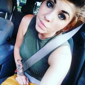 Meet your Posher, Tia