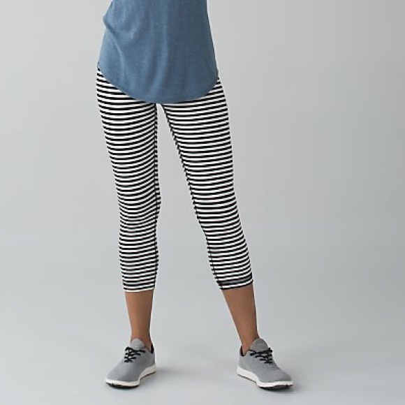 NWT Lululemon Stripe Wunder Under Crop 2