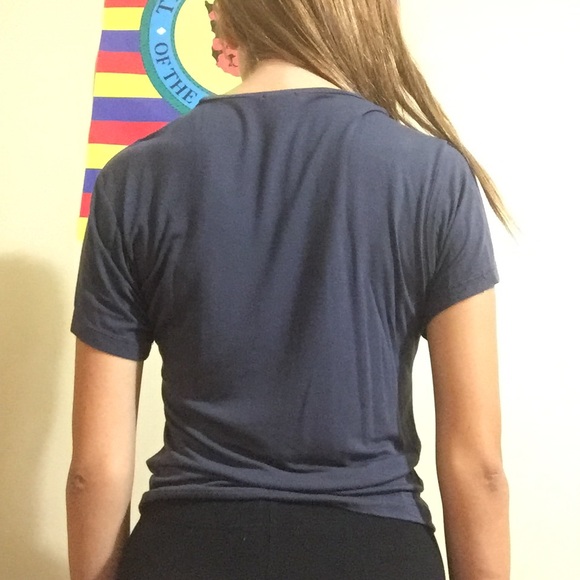 semi-crop top - Picture 2 of 2