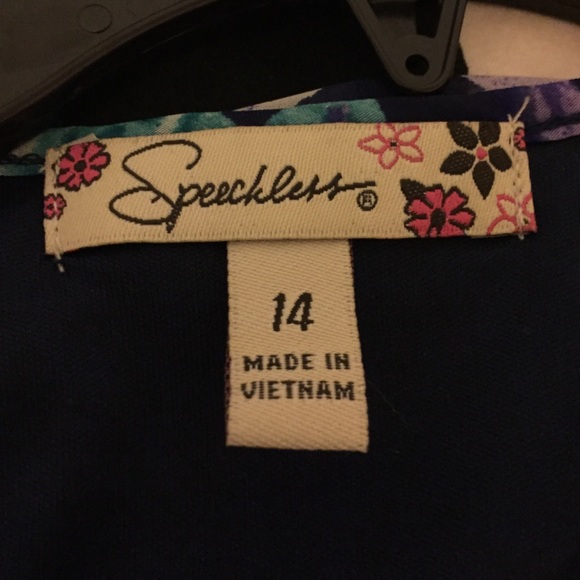 Selling a really cute blue floral dress!😄 - Picture 2 of 4