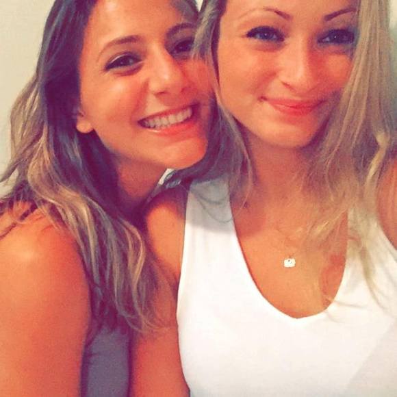 Meet your Posher, Ari