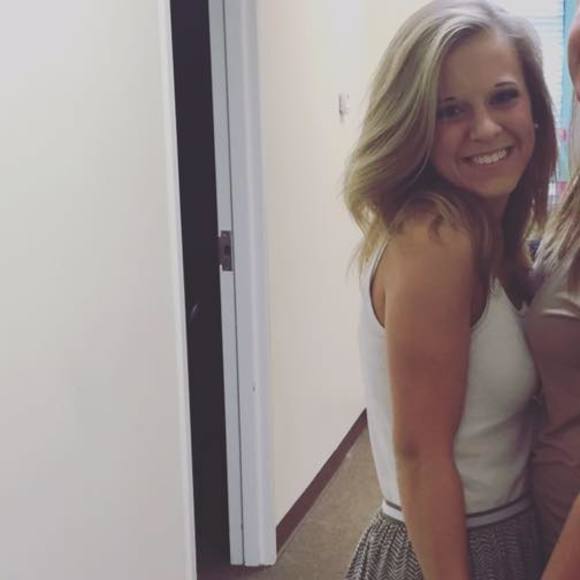 Meet your Posher, Alyssa