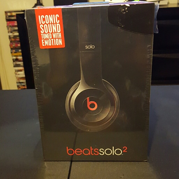 Beats by Dre. Headphones - Picture 1 of 2