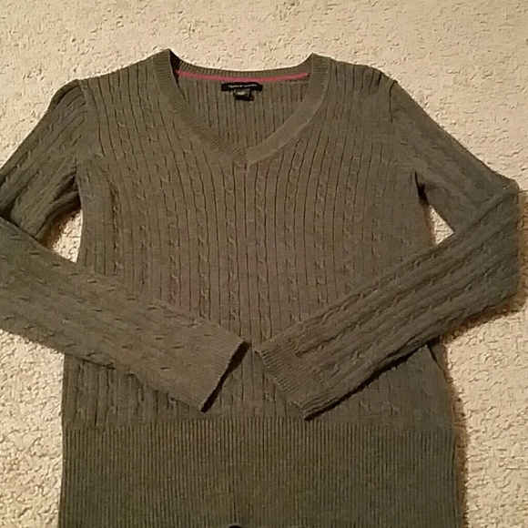 🎉HP🎉Tommy Hilfiger V Neck Sweater Med - Picture 2 of 3