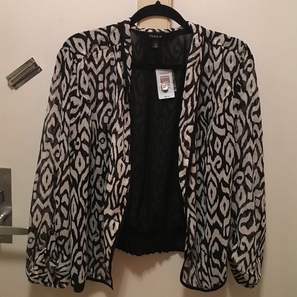 Plus Size Chiffon Leopard Blazer