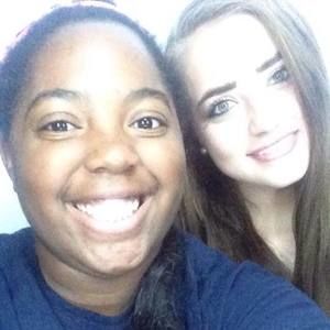 Meet your Posher, Thea