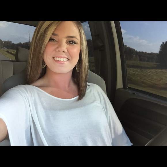 Meet your Posher, Kayla