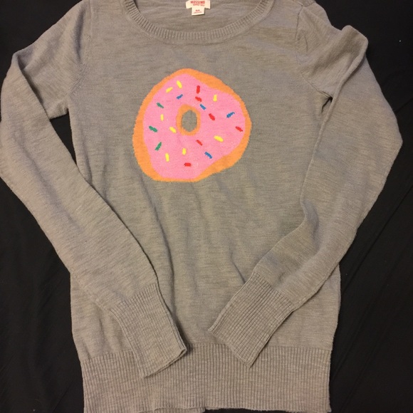 Cute 🍩donut sweater