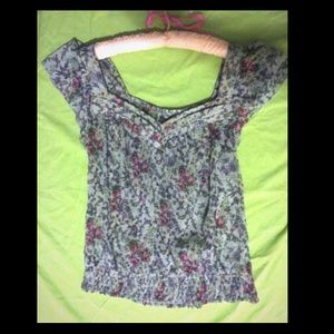 Floral blouse with sweetheart neckline