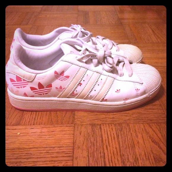 Adidas Shoes - Pink Adidas superstar