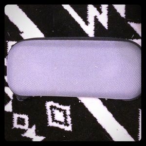 Eyeglasses holder
