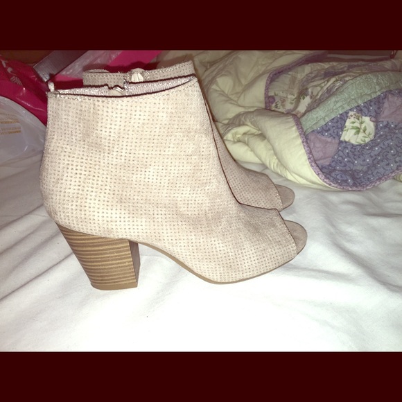 Ankle bootie heels