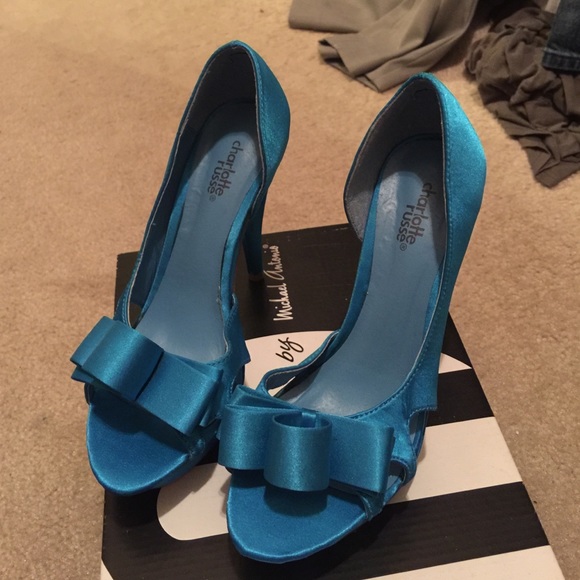 Sky blue! High heel