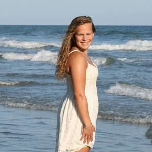 Meet your Posher, Brooke