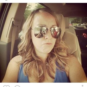 Meet your Posher, Jennie