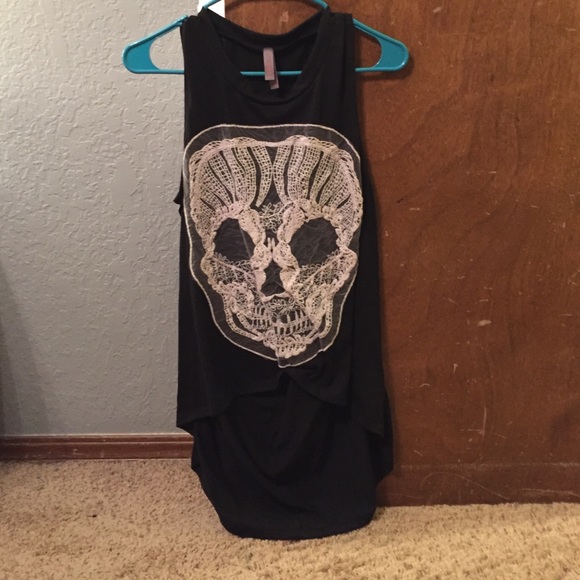 High low skull tank top