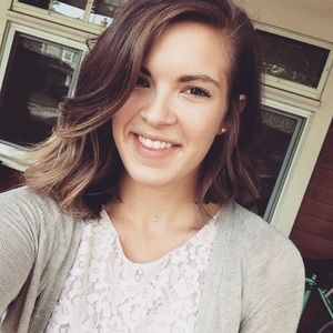 Meet your Posher, Genevieve