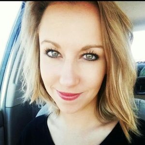 Meet your Posher, Arlyssa