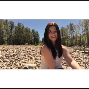 Meet your Posher, Hailey