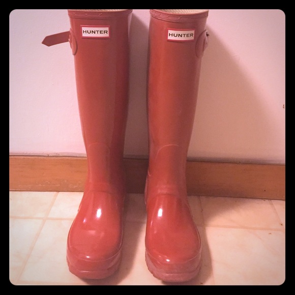 Hunters tall rain boots