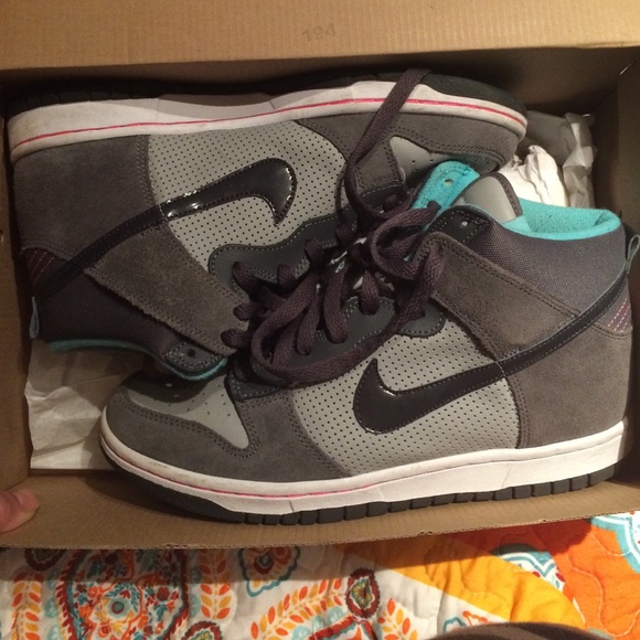 Nike woman's dunk high