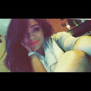 Meet your Posher, Esmeralda